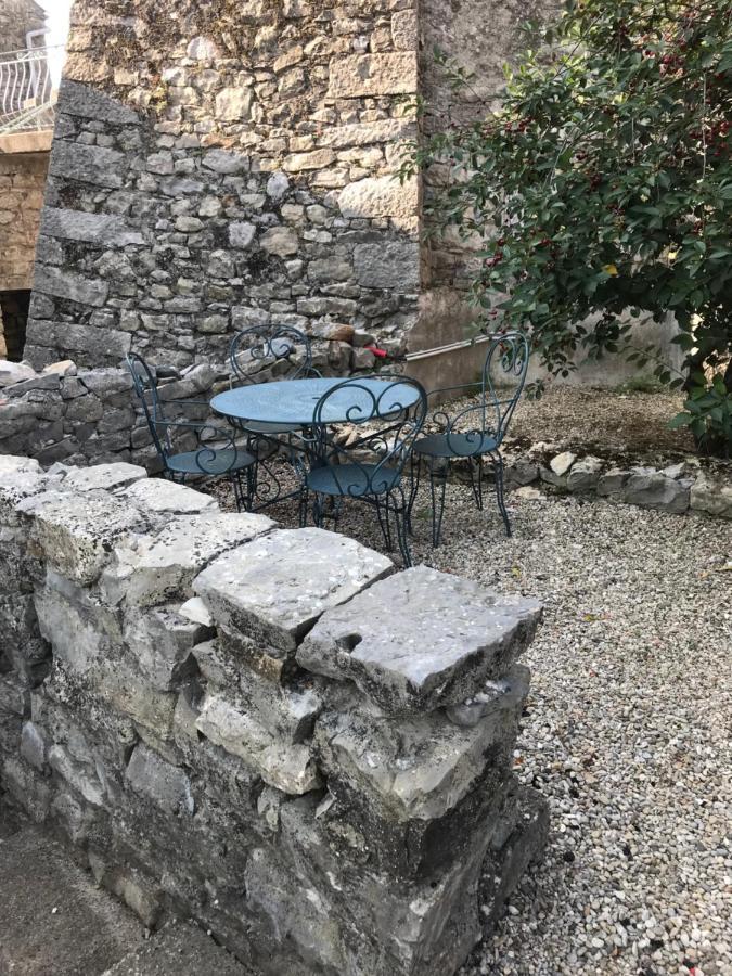 Le Mas Du Paradis Bleu Saint-Andre-de-Cruzieres Extérieur photo